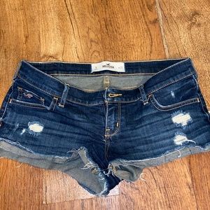 Hollister shorts size 5 for women!